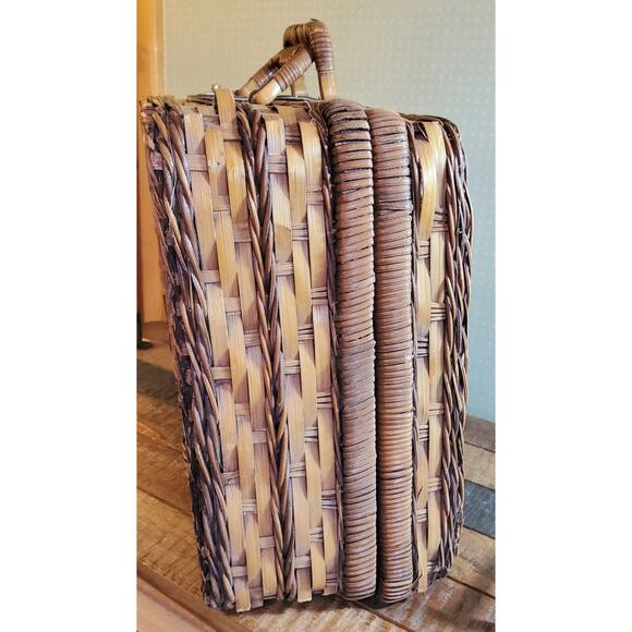 Woven Picnic Basket Floral Interior Hunter Green Plates/Cups For Four People - Picture 15 of 16